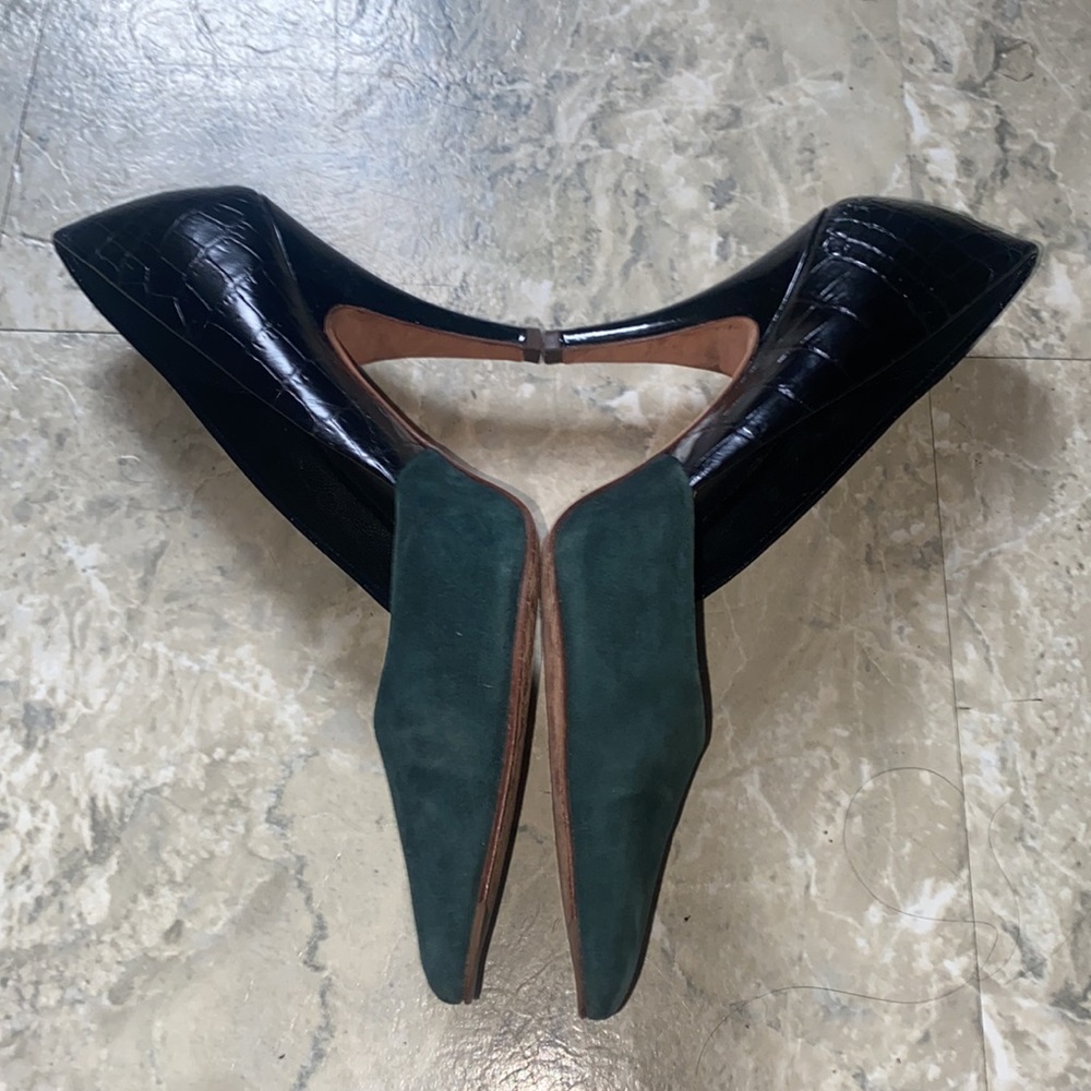 Size 37 1/2 elietahari heel in green and black